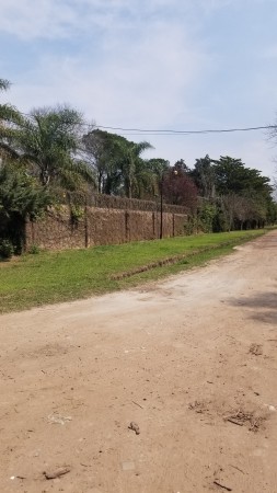 Importante casa en Roldan, pegado a Funes