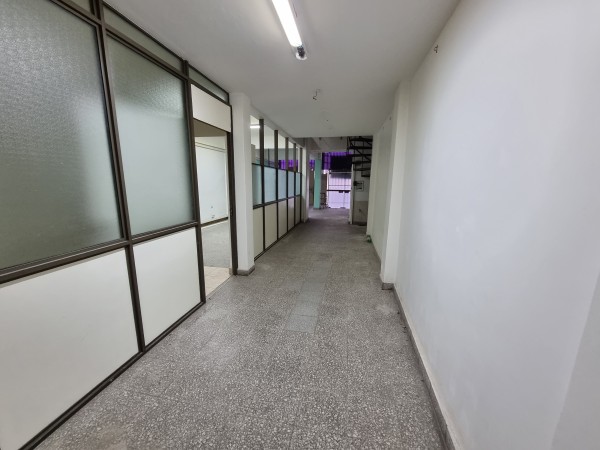 RETASADO LOCAL DE 430 m2 (810 US$/m2) A LA CALLE IDEAL INSTITUCIONES, COWORKING, ABOGADOS, CONSULTORIOS