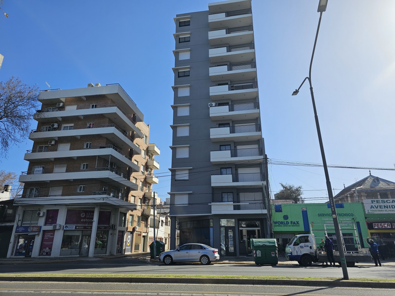 RETASADA - VENTA DEPARTAMENTO 3 DORMITORIOS ECHESORTU AVELLANEDA 960 CON COCHERA Y TERRAZA EXCLUSIVA