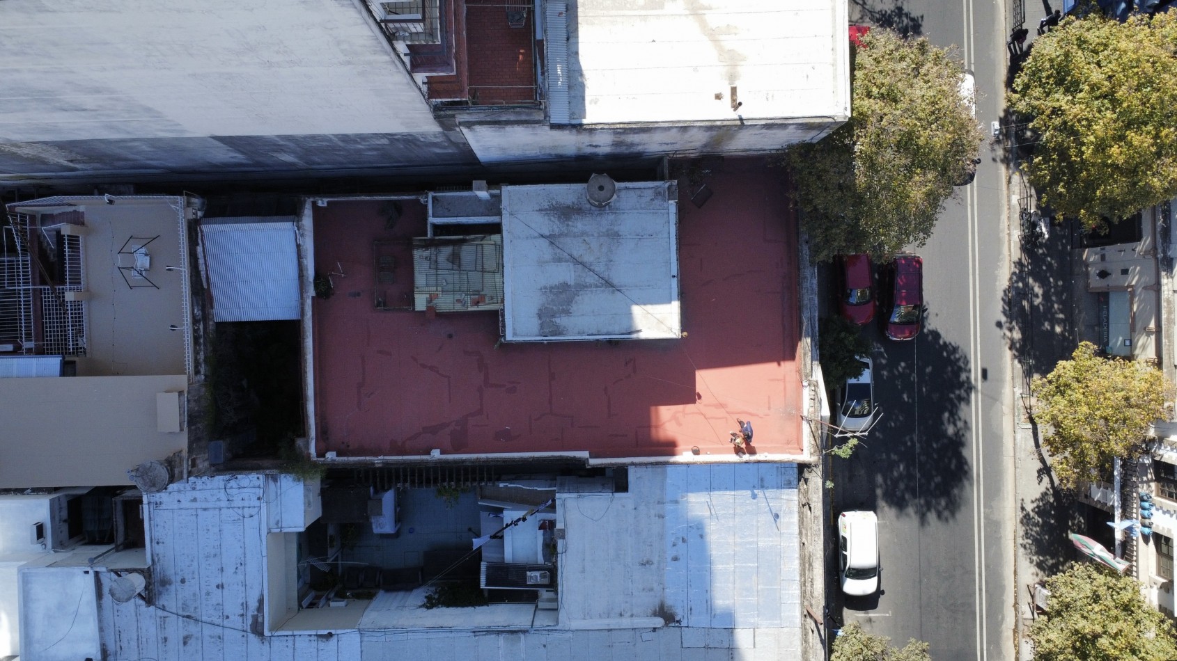 TERRENO ENTRE RIOS 254, APTO EDIFICIO PLANTA BAJA + 8 PISOS. FRENTE ESTE. 230M2. SOLO CONTADO