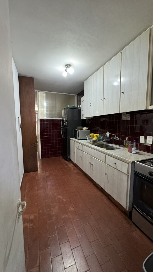 VENTA CASA 3 DORMITORIOS LAPRIDA 3034 CON GALPON CON INGRESO INDEPENDIENTE