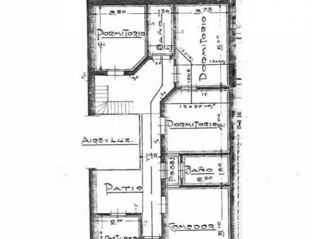 IMPORTANTE CASA LAPRIDA al 800 (RECICLAR O DEMOLER) 