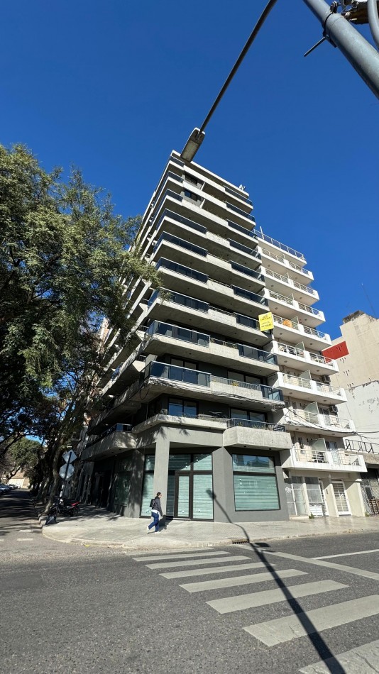 Venta Departamento 1 Dormitorio Pasaje Gould y Cordoba frente a la plaza