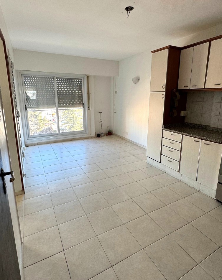 VENTA DEPARTAMENTO 3 DORMITORIOS PICHINCHA con COCHERA