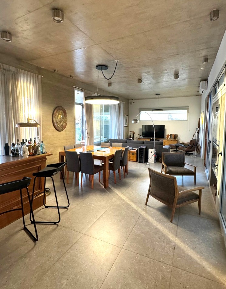 VENTA CASA COUNTRY LOS PASOS GOLF DE 3 DORMITORIOS 
