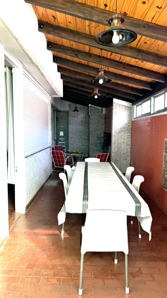 VENTA CASA 3 DORMITORIOS LAPRIDA 3034 OPCION GALPON CON INGRESO INDEPENDIENTE