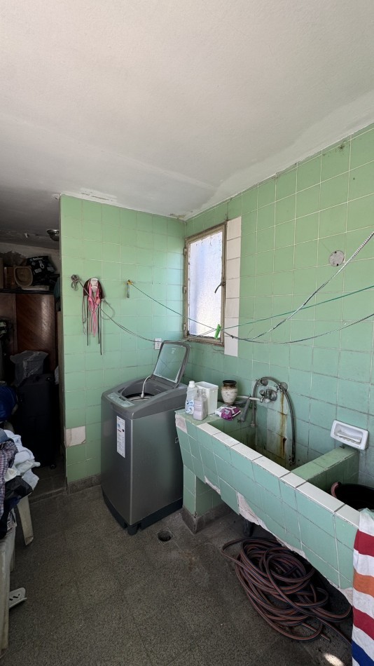 VENTA CASA 3 DORMITORIOS LAPRIDA 3034 OPCION GALPON CON INGRESO INDEPENDIENTE