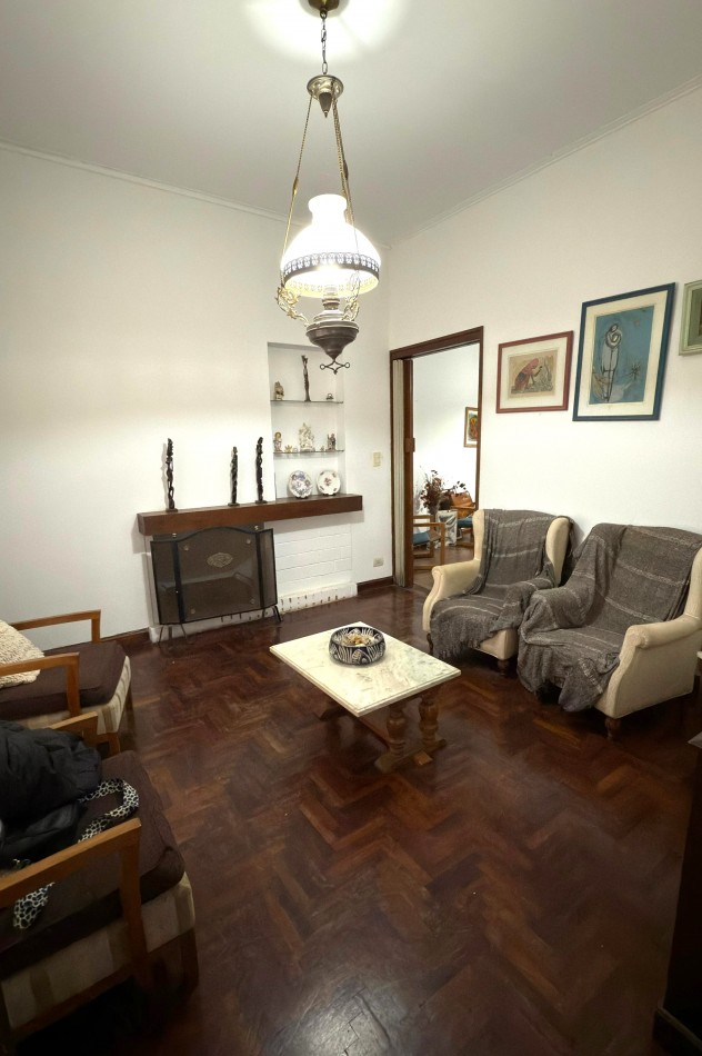 OPORTUNIDAD DE VENTA 2 CASAS JUNTAS EN BARRIO MARTIN CON COCHERA Y PILETA IDEAL 2 FAMILIAS o INSTITUCIONES