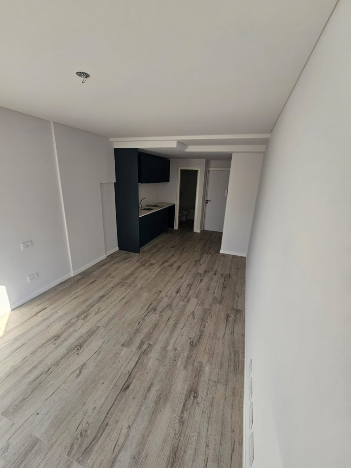 VENTA MONOAMBIENTE A ESTRENAR- CENTRO- 7to PISO dto D TORRE 1 CONTRAFRENTE 25m2.