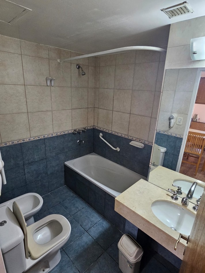 VENTA MONOAMBIENTE AMUEBLADO EXTERIOR CON BALCON
