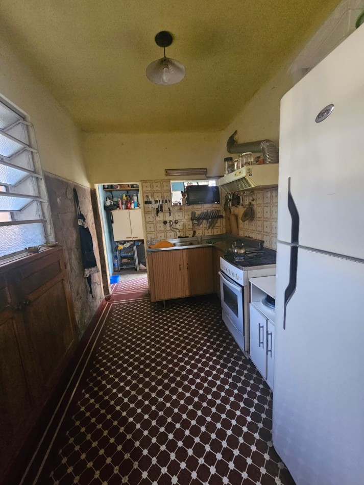 VENTA CONJUNTA DE 2 DEPARTAMENTOS UNICOS DE PASILLO EN ZEBALLOS Y AVELLANEDA A RECICLAR
