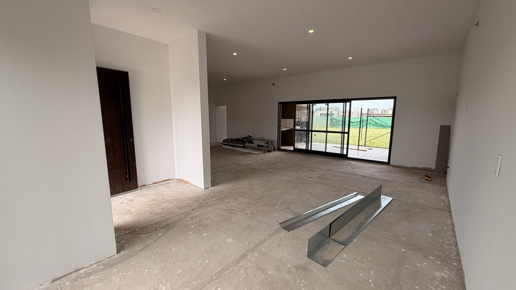 Casa en Los Pasos Puente (Barrio 4): Diseño, Comodidad y Ubicacion Premium!