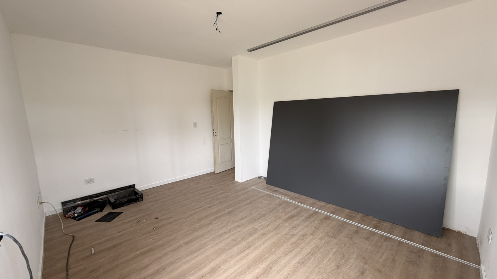 Casa en Los Pasos Puente (Barrio 4): Diseño, Comodidad y Ubicacion Premium!