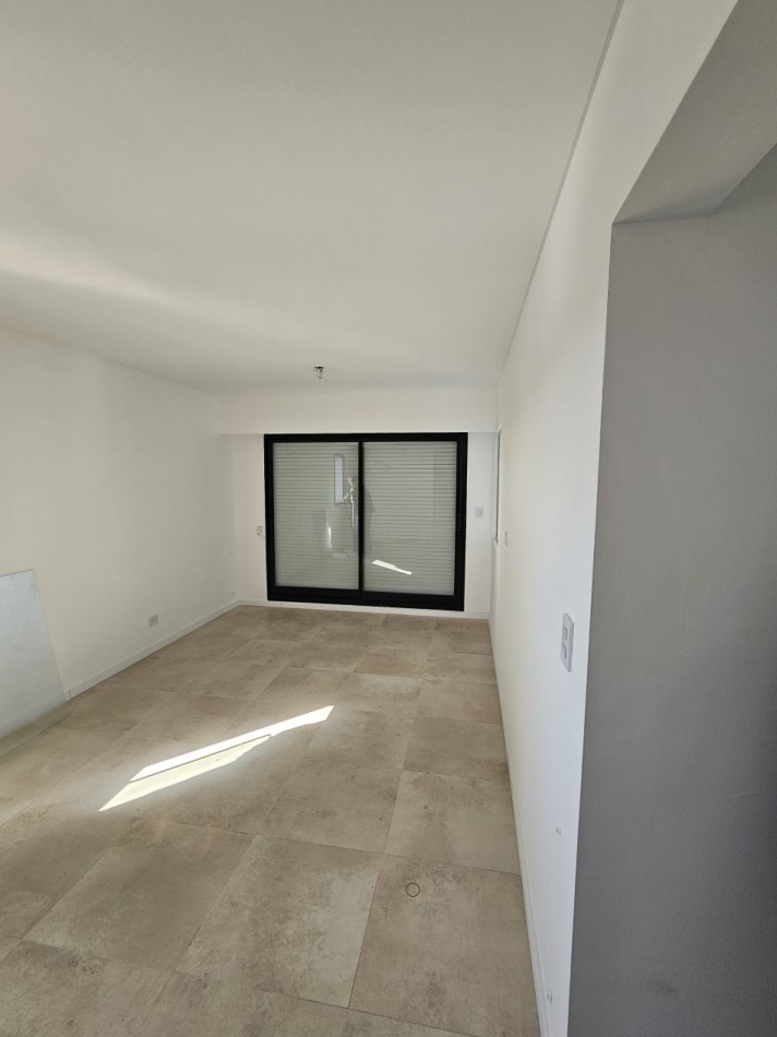 RETASADA - VENTA DEPARTAMENTO 3 DORMITORIOS ECHESORTU AVELLANEDA 960 CON COCHERA Y TERRAZA EXCLUSIVA