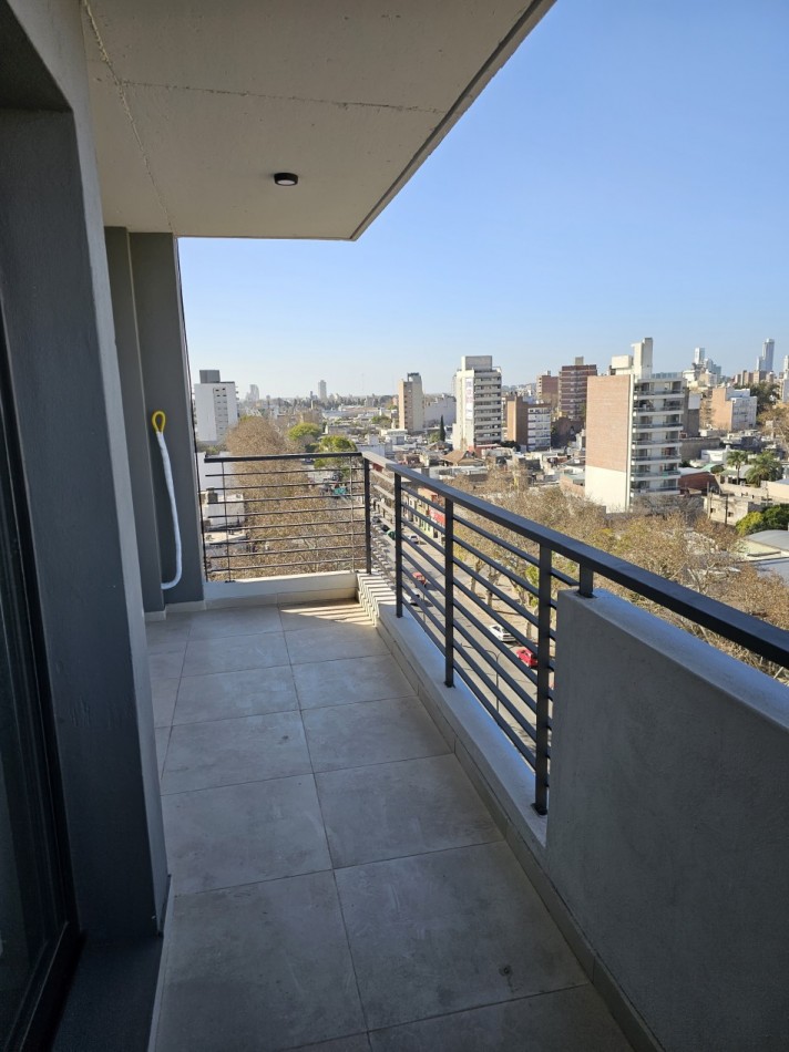 RETASADA - VENTA DEPARTAMENTO 3 DORMITORIOS ECHESORTU AVELLANEDA 960 CON COCHERA Y TERRAZA EXCLUSIVA