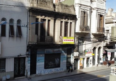 IMPORTANTE CASA LAPRIDA al 800 (RECICLAR O DEMOLER) 