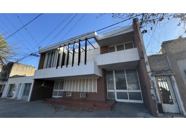 VENTA CASA 3 DORMITORIOS LAPRIDA 3034 OPCION GALPON CON INGRESO INDEPENDIENTE